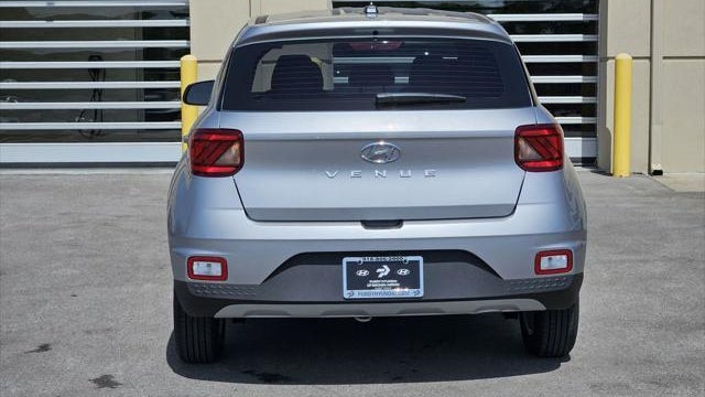2026 Hyundai VENUE SE