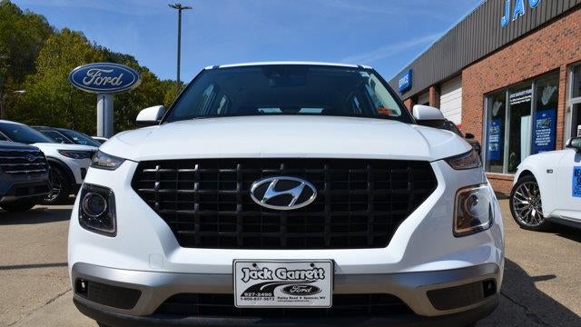 2022 Hyundai VENUE SE