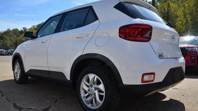 2022 Hyundai VENUE SE