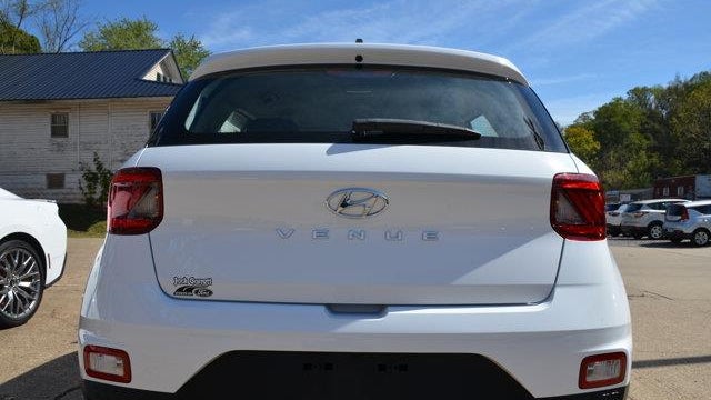 2022 Hyundai VENUE SE