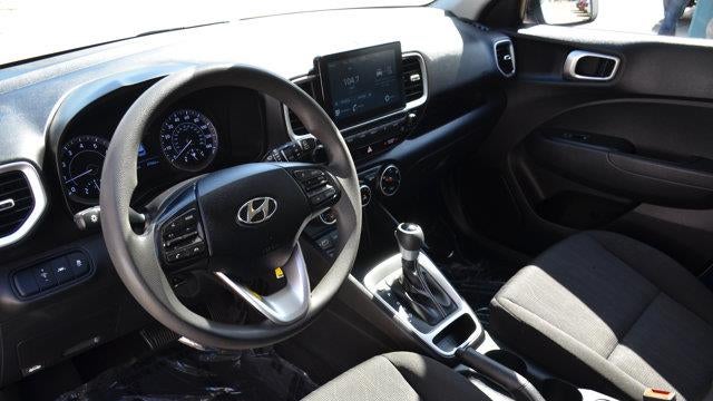 2022 Hyundai VENUE SE