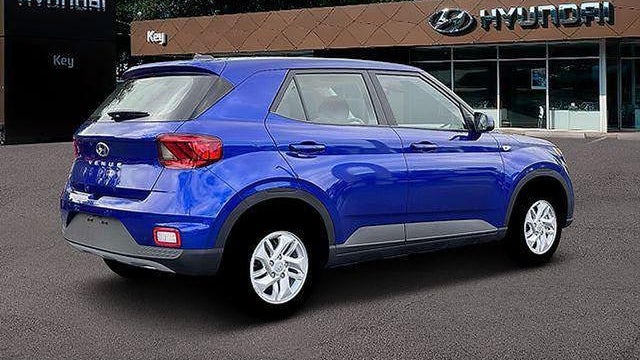 2026 Hyundai VENUE SE