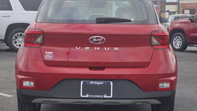 2022 Hyundai VENUE SE