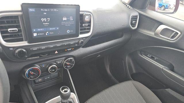 2022 Hyundai VENUE SE