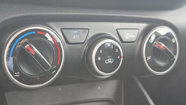 2022 Hyundai VENUE SE