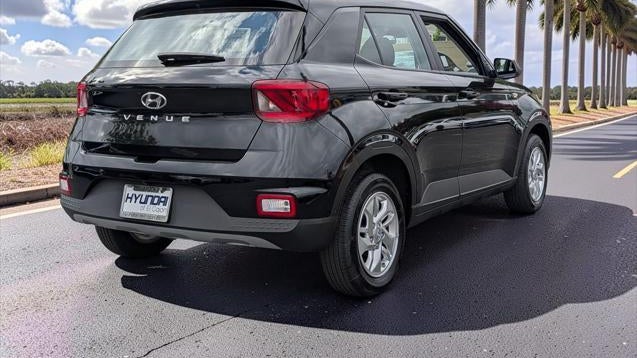 2025 Hyundai VENUE SE
