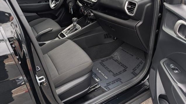 2025 Hyundai VENUE SE