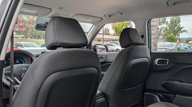 2025 Hyundai VENUE SE