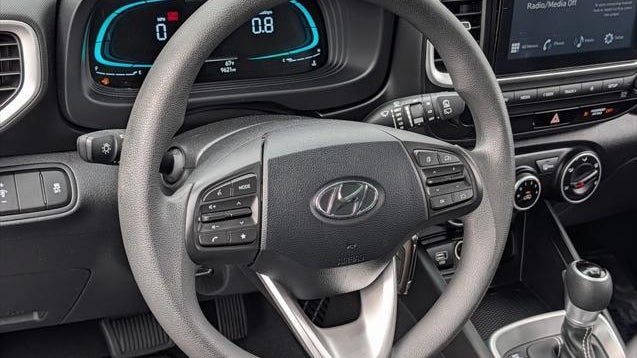 2025 Hyundai VENUE SE