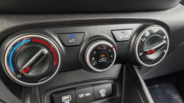 2025 Hyundai VENUE SE