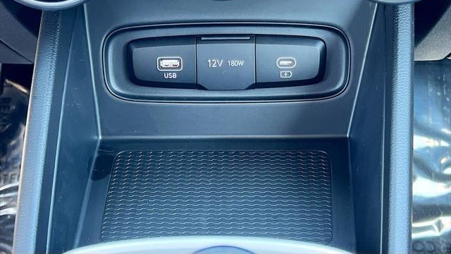 2025 Hyundai VENUE SE