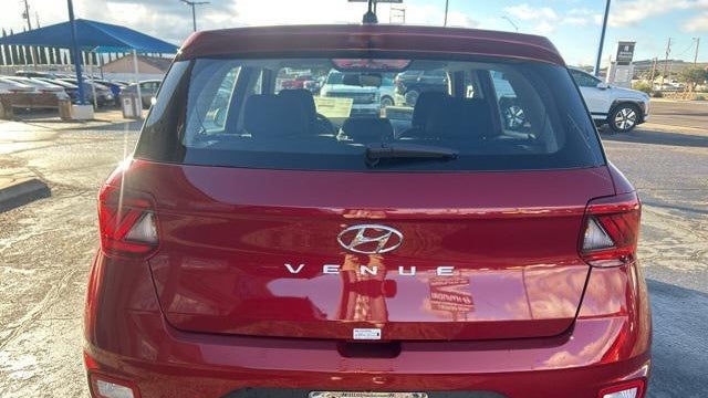 2026 Hyundai VENUE SE