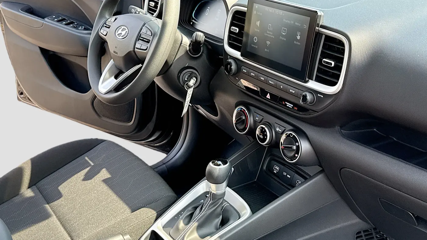 2026 Hyundai VENUE SE