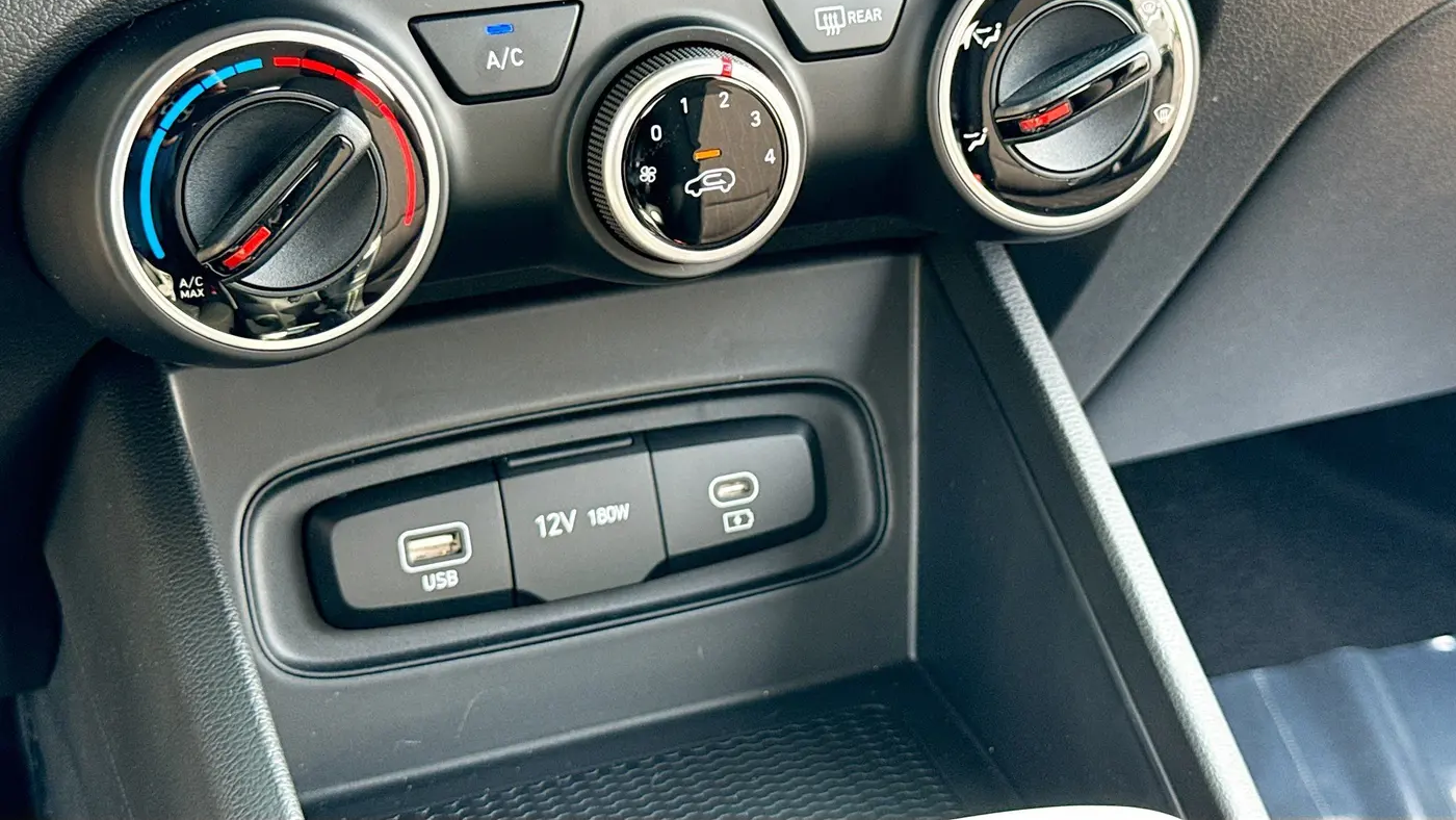 2026 Hyundai VENUE SE