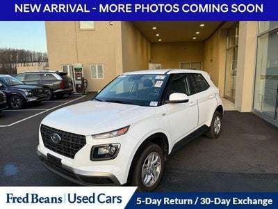 Photo of a 2024 Hyundai Venue SE 4DR Crossover for sale