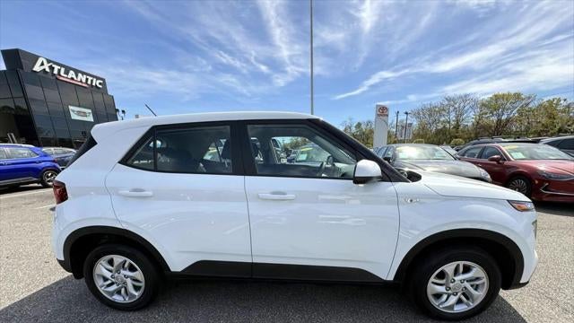 2025 Hyundai VENUE SE