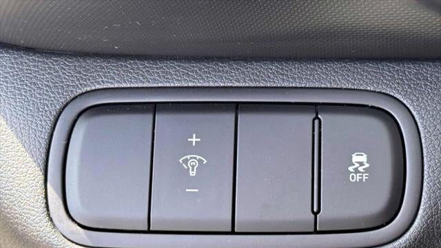 2025 Hyundai VENUE SE
