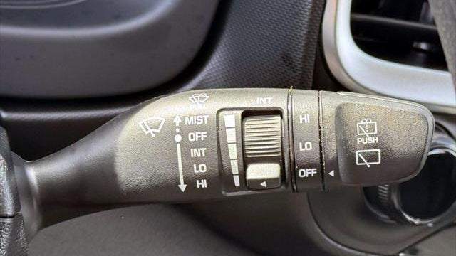 2025 Hyundai VENUE SE