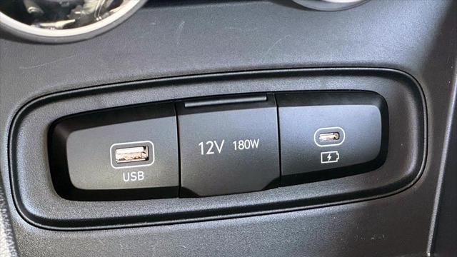 2025 Hyundai VENUE SE