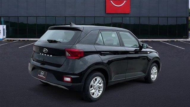 2021 Hyundai VENUE SE