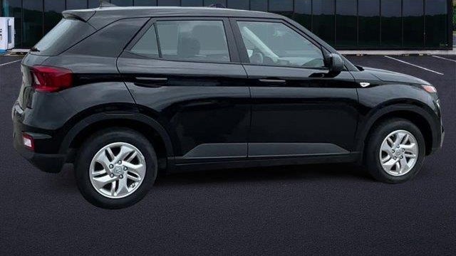 2021 Hyundai VENUE SE