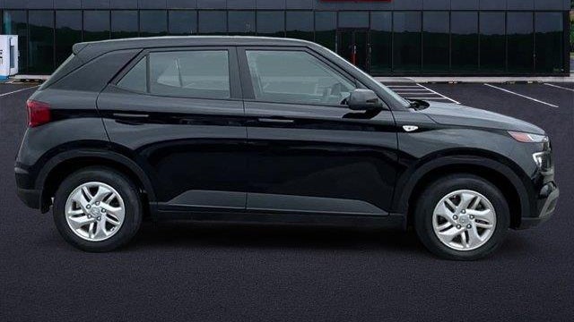 2021 Hyundai VENUE SE
