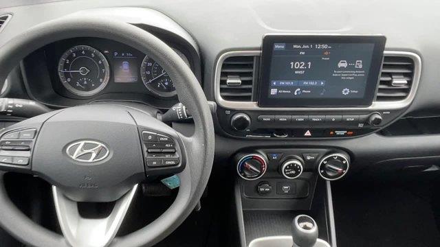 2021 Hyundai VENUE SE