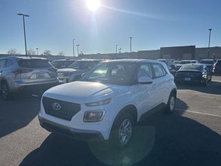 2025 Hyundai VENUE with Lunar White Exterior