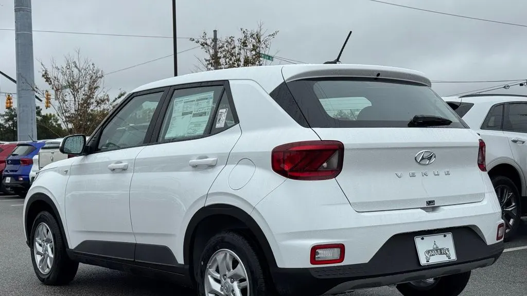 2026 Hyundai VENUE SE