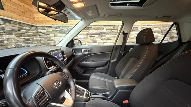2023 Hyundai VENUE SEL