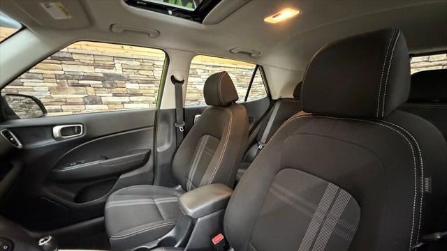 2023 Hyundai VENUE SEL