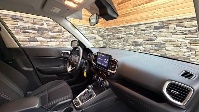 2023 Hyundai VENUE SEL