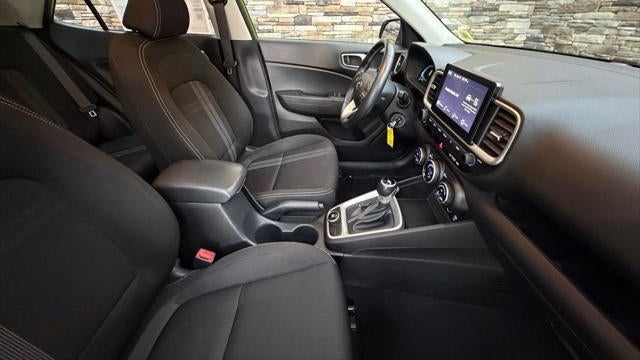 2023 Hyundai VENUE SEL