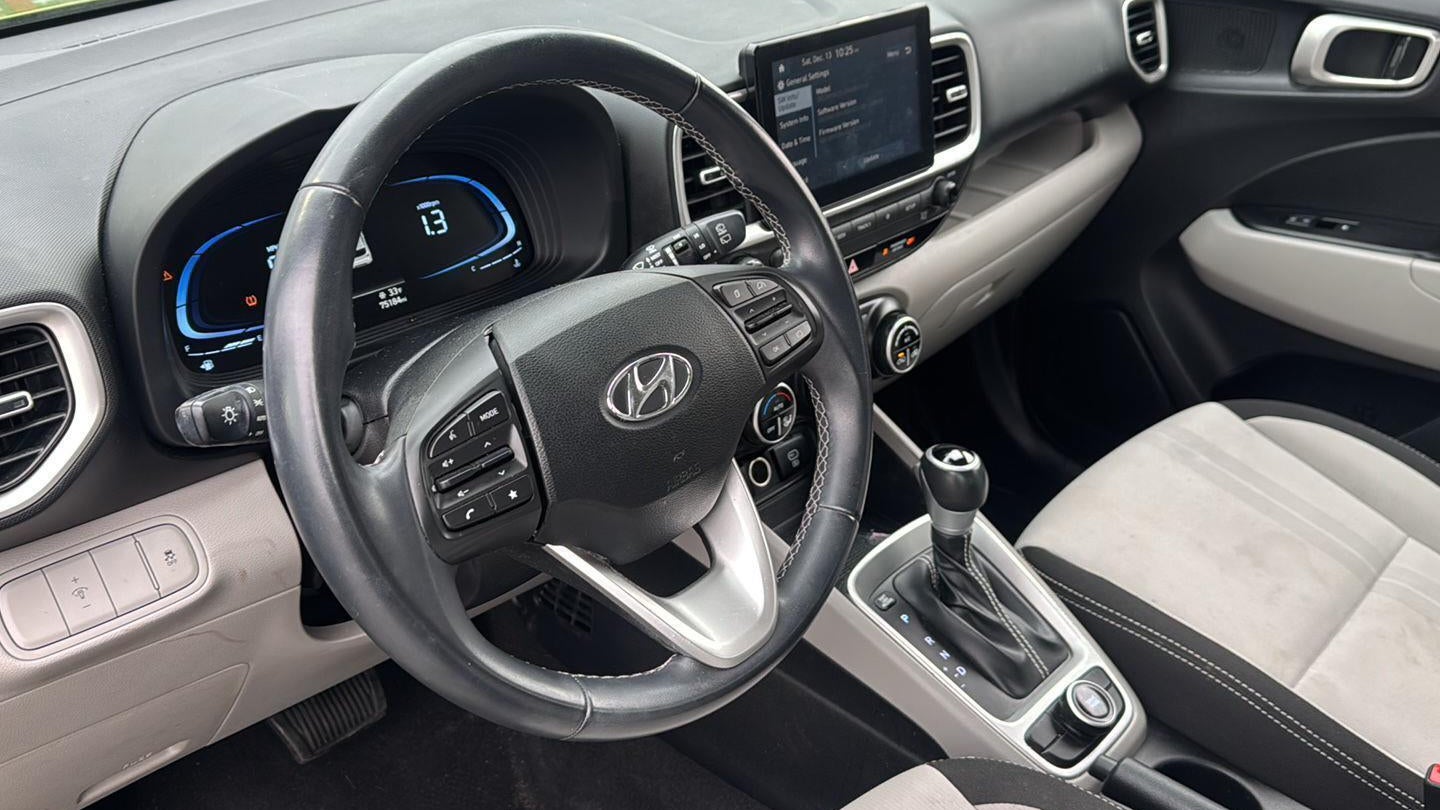 2023 Hyundai VENUE SEL