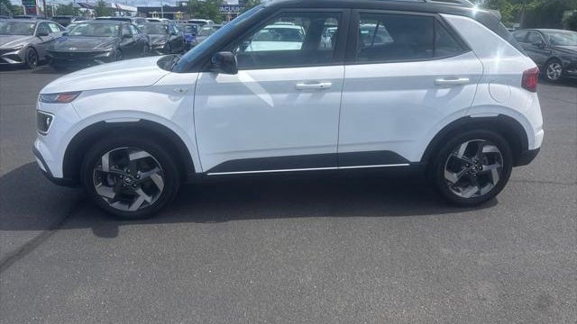 2023 Hyundai VENUE Limited