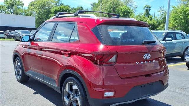 2023 Hyundai VENUE Limited