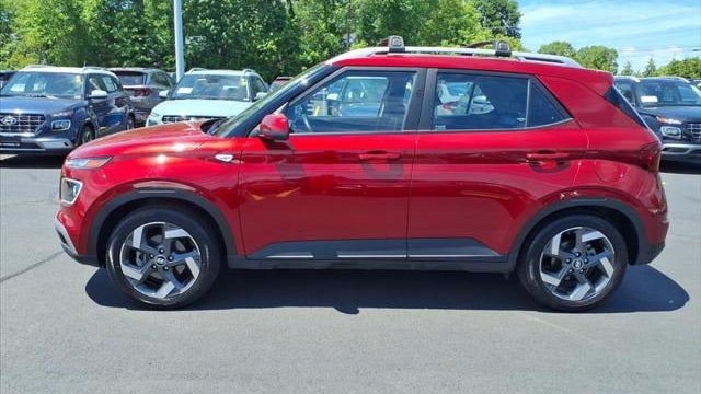 2023 Hyundai VENUE Limited