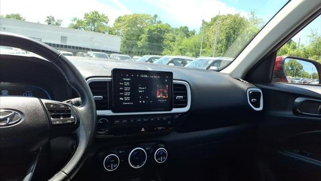 2023 Hyundai VENUE Limited
