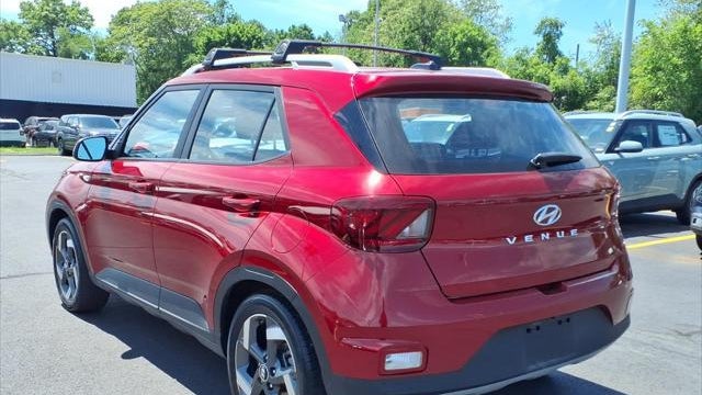 2023 Hyundai VENUE Limited