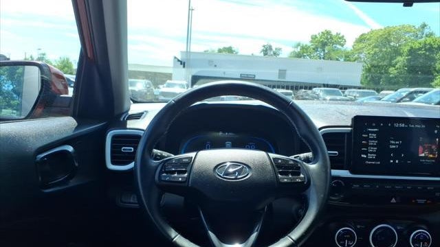 2023 Hyundai VENUE Limited
