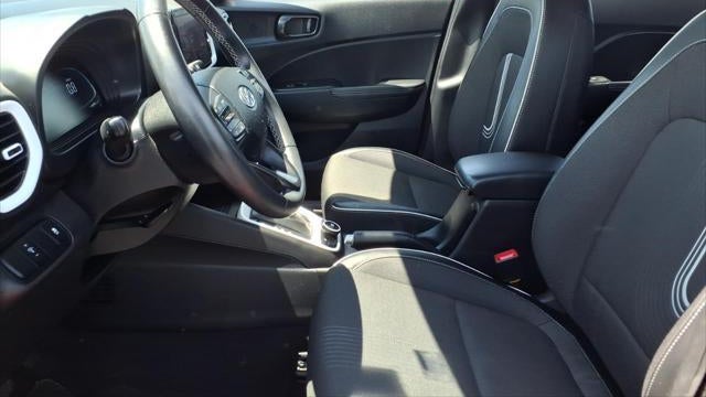 2023 Hyundai VENUE Limited