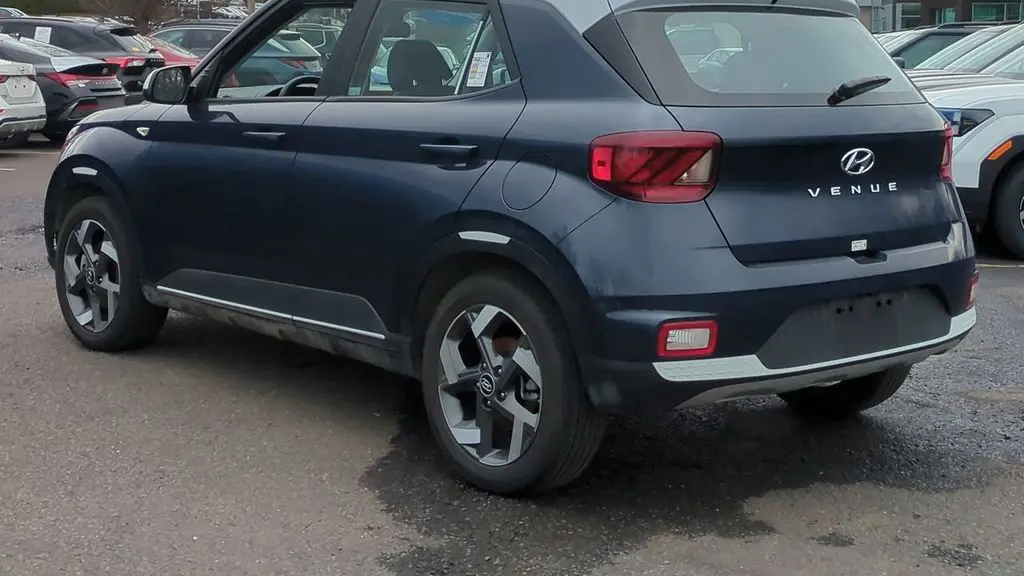 2025 Hyundai VENUE Limited