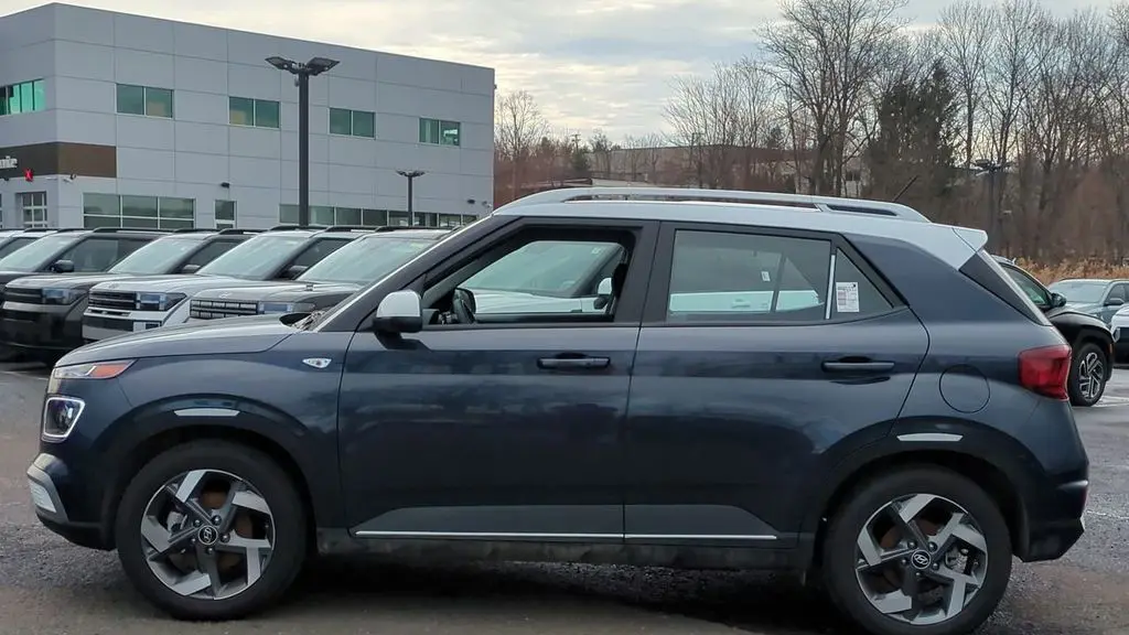 2025 Hyundai VENUE Limited