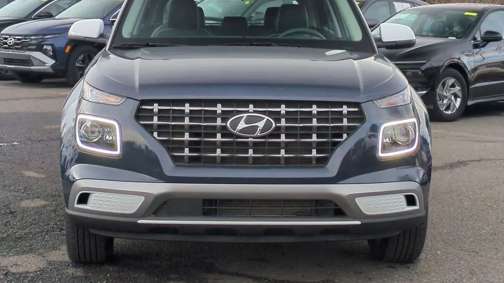 2025 Hyundai VENUE Limited