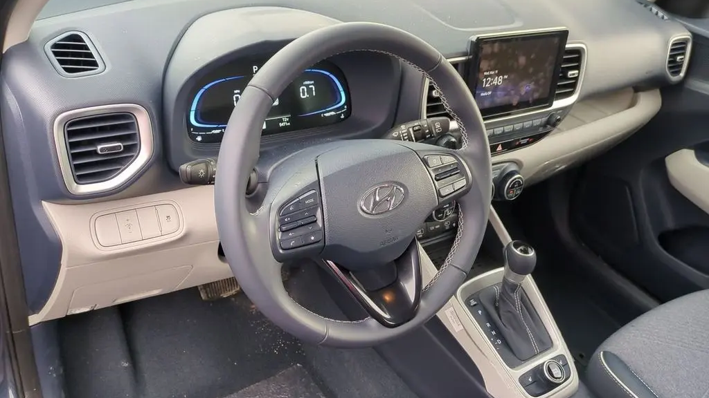 2025 Hyundai VENUE Limited