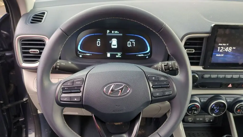2025 Hyundai VENUE Limited