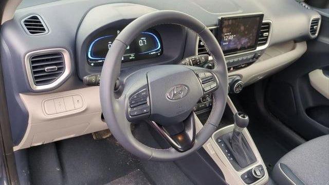 2025 Hyundai VENUE Limited
