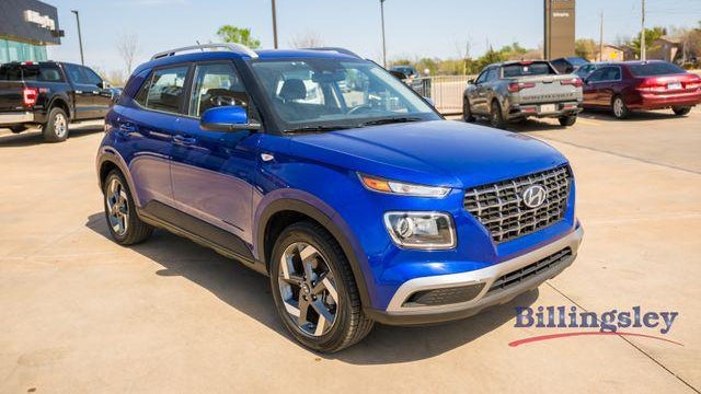 2025 Hyundai VENUE SEL
