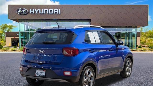 2025 Hyundai VENUE Limited