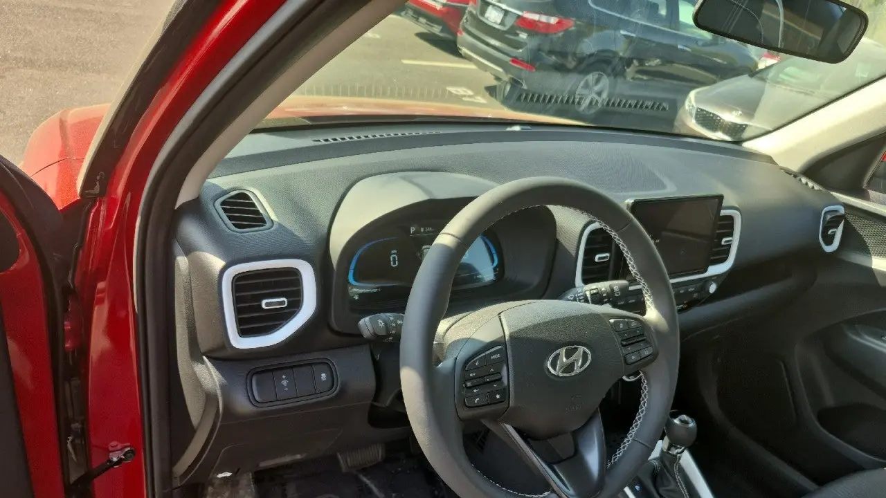 2025 Hyundai VENUE Limited